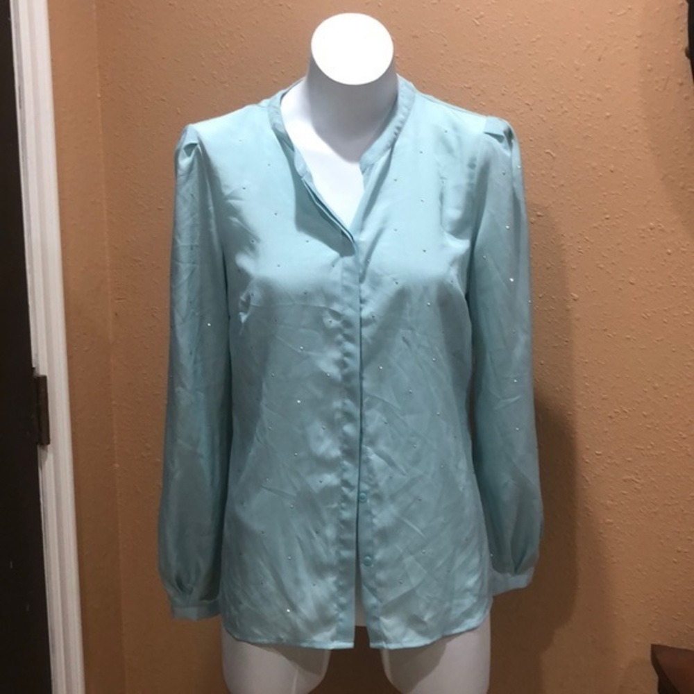 Liz Claiborne light blue button up blouse